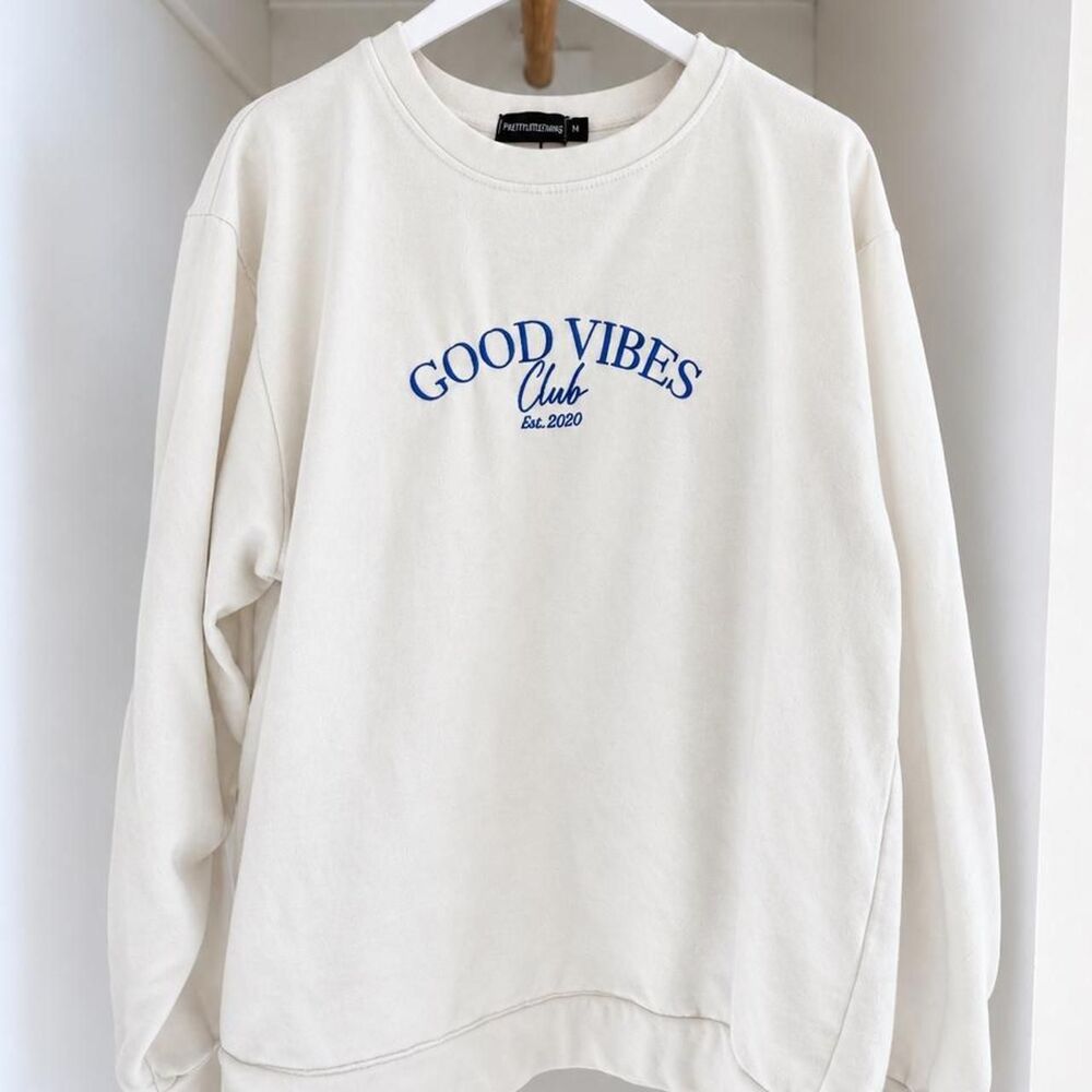 Prettylittlething Women's White and Cream Sweatshirt